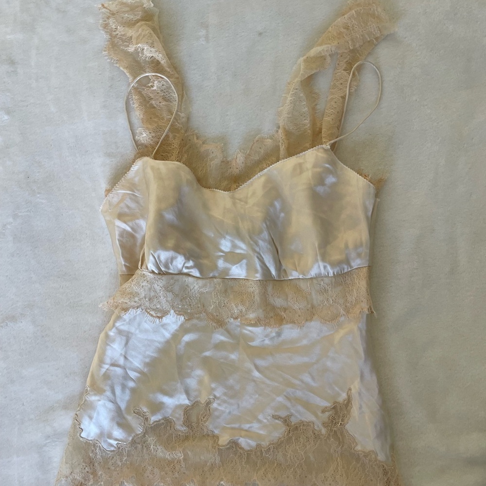 IROO Cream Satin and Lace Chemise - Picture 4 of 12